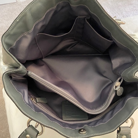 Coach Large Tote Like New - Picture 6 of 7